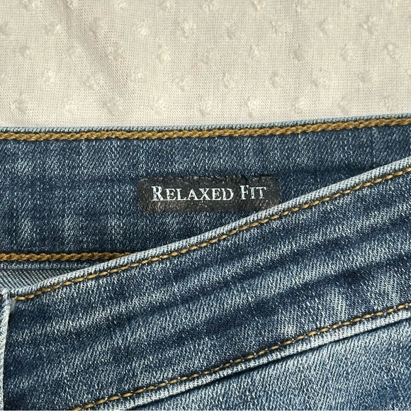 JUDY BLUE Mid Rise Cropped Relaxed Fit Denim Jeans 82251 Size 11/30 11 - Picture 8 of 12